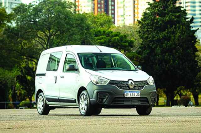 Renault Kangoo Express evoluciona con una versión de motor a nafta y otra opción diésel