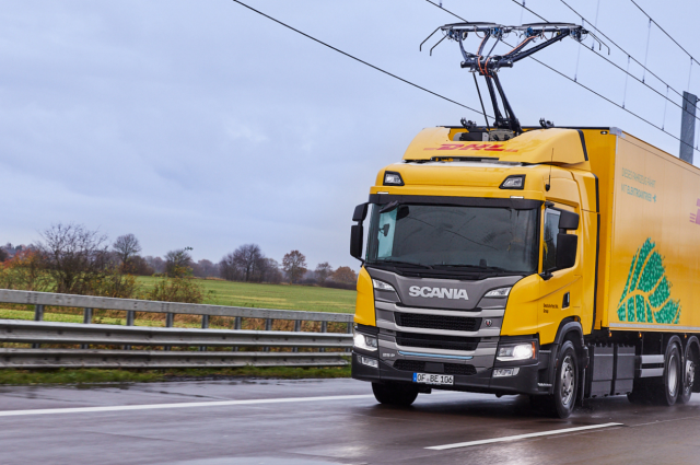 DHL opera el camión equipado con pantógrafo de Scania en carreteras eléctricas
