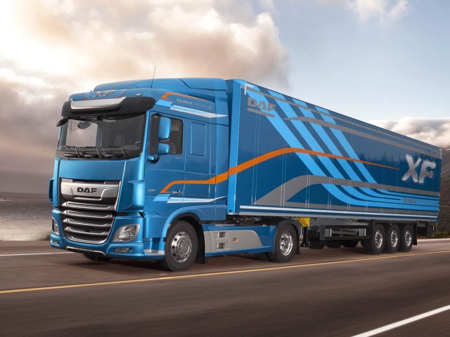 01-2017-New-DAF-XF-FT-Space-Cab_1