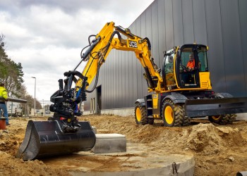 Excavadora sobre neumáticos JCB Hydradig 110W