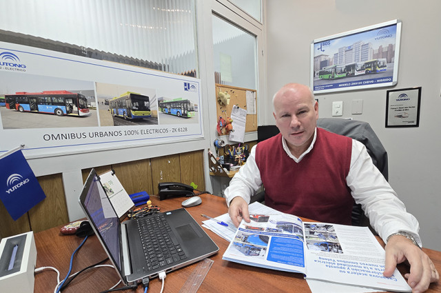 Yutong consolida su presencia en la electromovilidad uruguaya y apuesta a la próxima generación de buses eléctricos. Entrevista con Álvaro Górriz, responsable de Pimatur, representante de Yutong en Uruguay Yutong consolida su presencia en la electromovilidad uruguaya y apuesta a la próxima generación de buses eléctricos. Entrevista con Álvaro Górriz, responsable de Pimatur, representante de Yutong en Uruguay