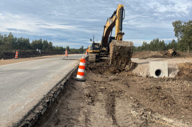 Avanzan las obras de rehabilitación en Ruta 80, entre Ruta 8 y Migues Avanzan las obras de rehabilitación en Ruta 80, entre Ruta 8 y Migues