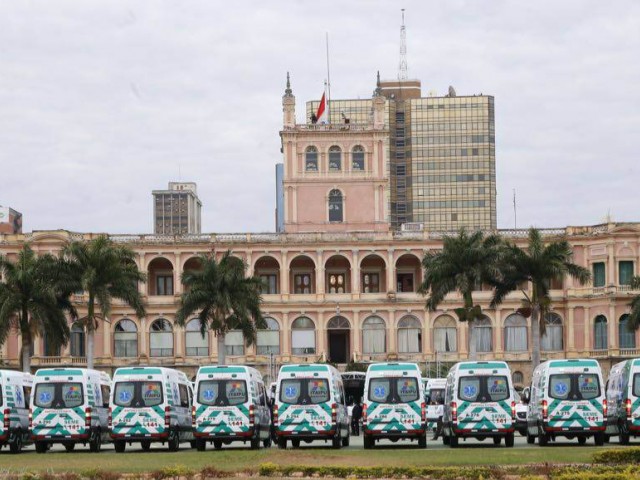 Entrega_ambulancias_Sprinter_argentinas_en_Paraguay_Foto_9