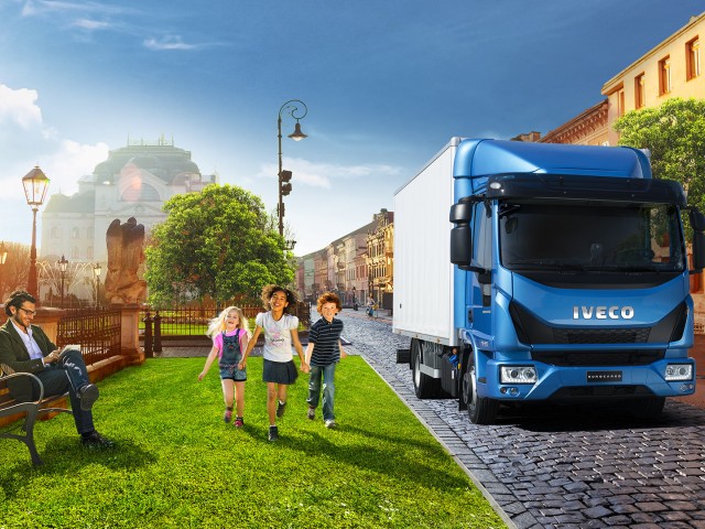 Iveco_Eurocargo_2015_16