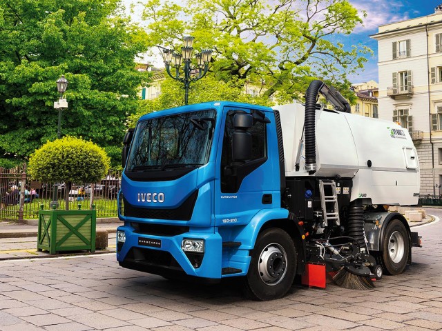 Iveco_Eurocargo_2015_20