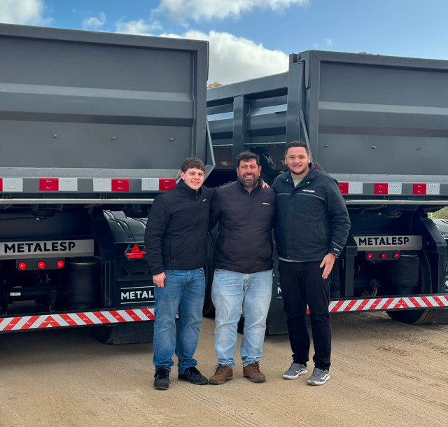 Full Truck | METALESP - Lourdes Viera Full Truck | METALESP - Lourdes Viera
