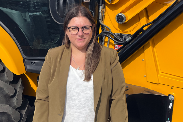 Especial Mes de la Mujer: “El conocimiento es la clave para romper prejuicios” | Noelia Malet, coordinadora de servicios del sector postventa de maquinaria en Tornometal Especial Mes de la Mujer: “El conocimiento es la clave para romper prejuicios” | Noelia Malet, coordinadora de servicios del sector postventa de maquinaria en Tornometal