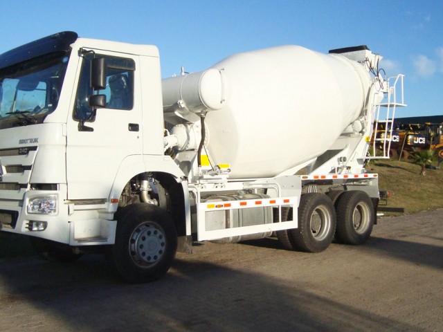 Sinotruk_Mixer_340hp_2