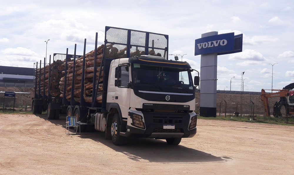 Volvo FMX 460 6x2T: No se detiene