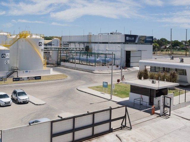 ALUR hizo su primera venta de biodiésel con destino a la exportación