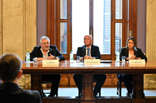 El presidente de la ANP propone crear un espacio de diálogo para acordar servicios mínimos y guardias gremiales en los puertos El presidente de la ANP propone crear un espacio de diálogo para acordar servicios mínimos y guardias gremiales en los puertos