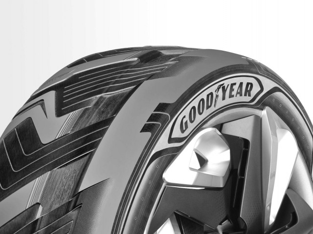 goodyear-neumatico-electrico-030315