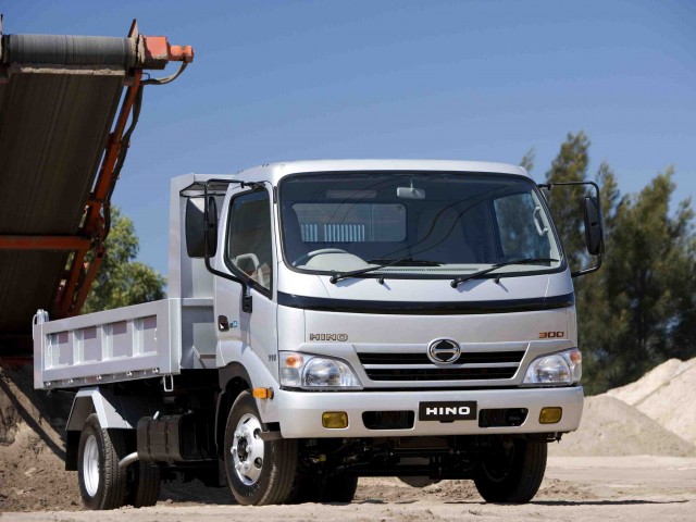 hino-300