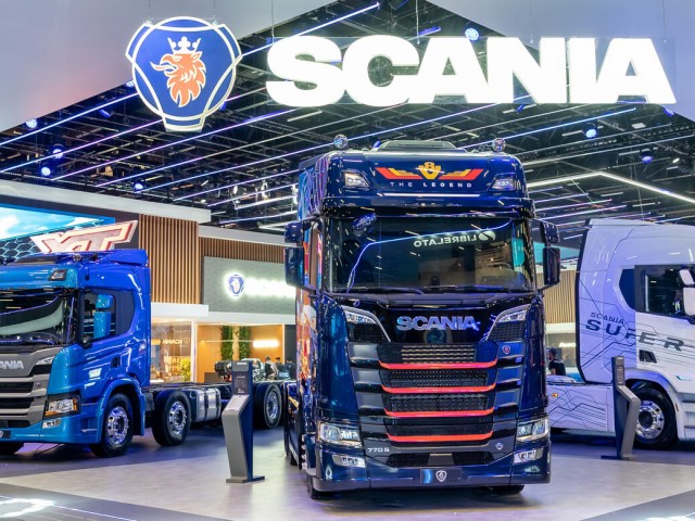 El modelo SCANIA R ganó el premio a "Camión del año en América Latina 2025" en FENATRAN