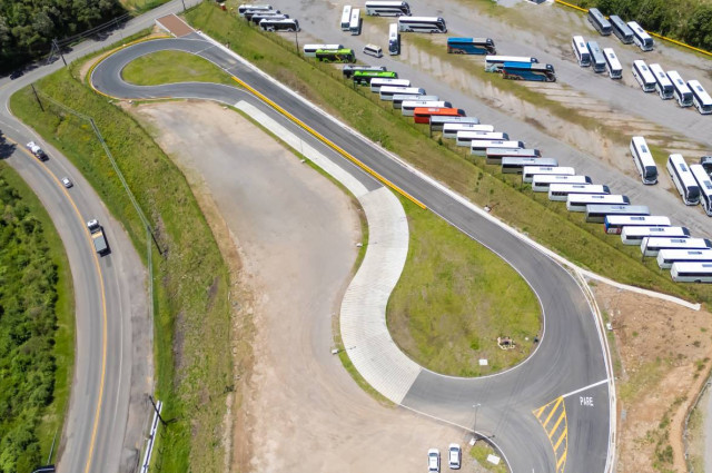 Marcopolo inaugura nueva pista de pruebas en Caxias do Sul Marcopolo inaugura nueva pista de pruebas en Caxias do Sul