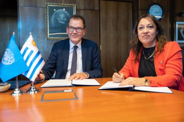 Semana de la Industria del MIEM propuso una agenda para impulsar el desarrollo productivo y la política industrial Semana de la Industria del MIEM propuso una agenda para impulsar el desarrollo productivo y la política industrial