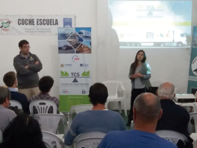 Taller de transporte de carga sustentable en UTRACO