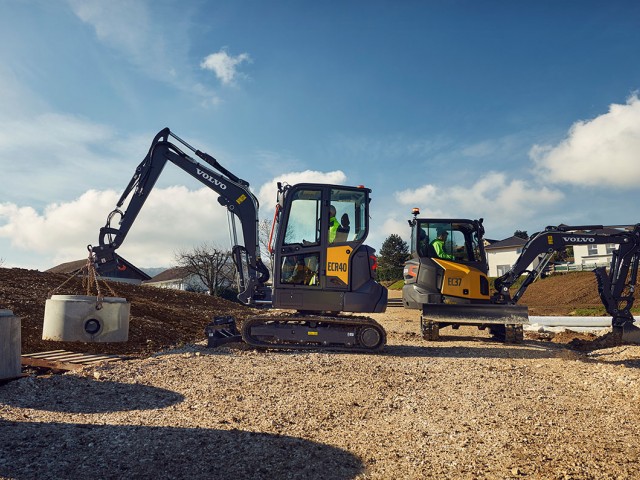 Volvo lanza las excavadoras compactas EC37 y ECR40 en América Latina